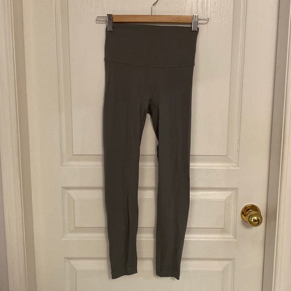 Leggings - Picture 1 of 3